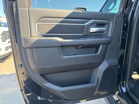 New 2025 RAM 2500 Big Horn AWD/4WD image 25