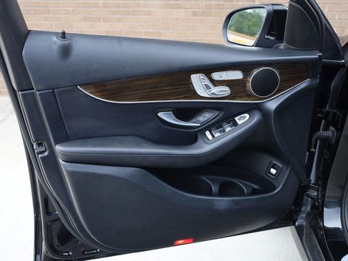 Used 2020 Mercedes-Benz GLC 300 4MATIC image 14