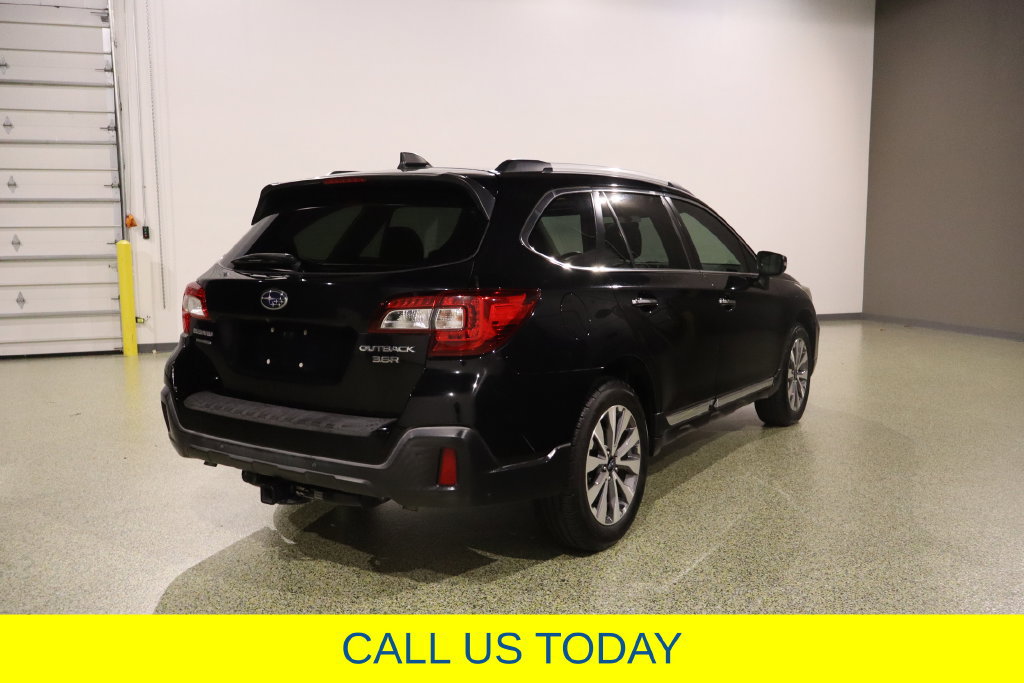 Used 2018 Subaru Outback 3.6R Touring w/ Popular Package #3 AWD/4WD image 10
