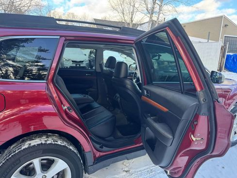 Used 2014 Subaru Outback 2.5i Limited w/ Moonroof Package image 16