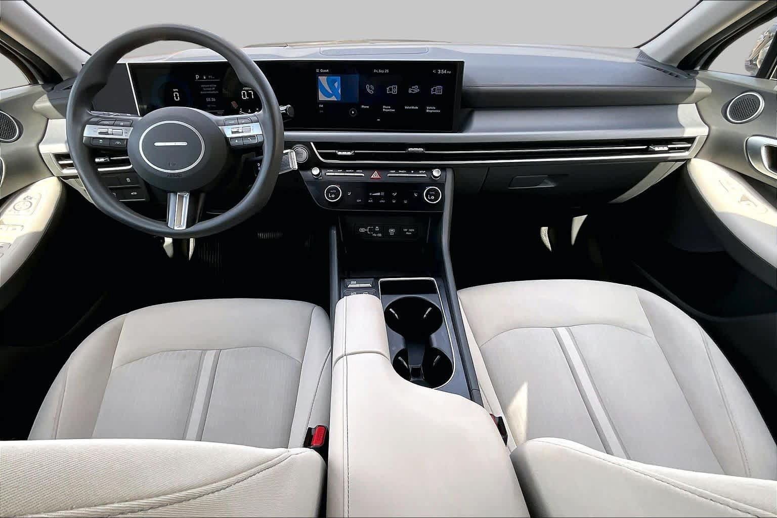Used 2025 Hyundai Sonata SEL FWD image 14