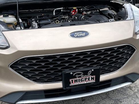 Used 2021 Ford Escape SEL w/ Technology Package image 32