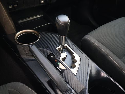 Used 2015 Toyota RAV4 XLE image 26