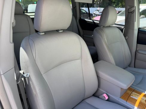 Used 2009 Toyota Highlander Limited AWD/4WD image 55