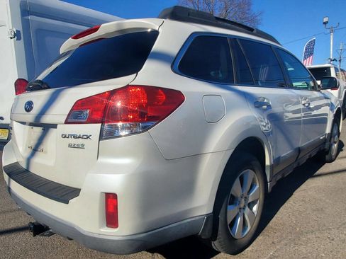 Used 2011 Subaru Outback 2.5i Premium image 20