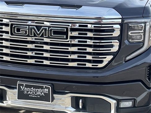 Used 2022 GMC Sierra 1500 Denali w/ Denali Reserve Package image 9