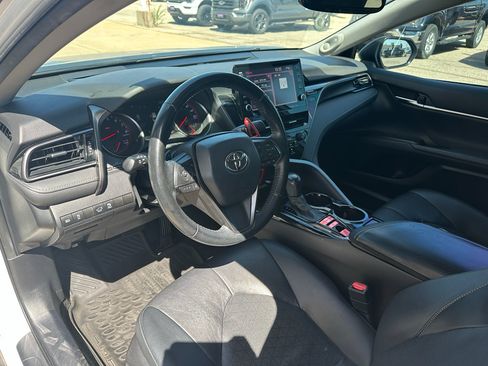 Used 2022 Toyota Camry XSE FWD image 12