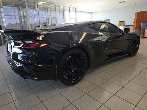 Used 2025 Chevrolet Corvette Z06 w/ Battery Protection Package image 8