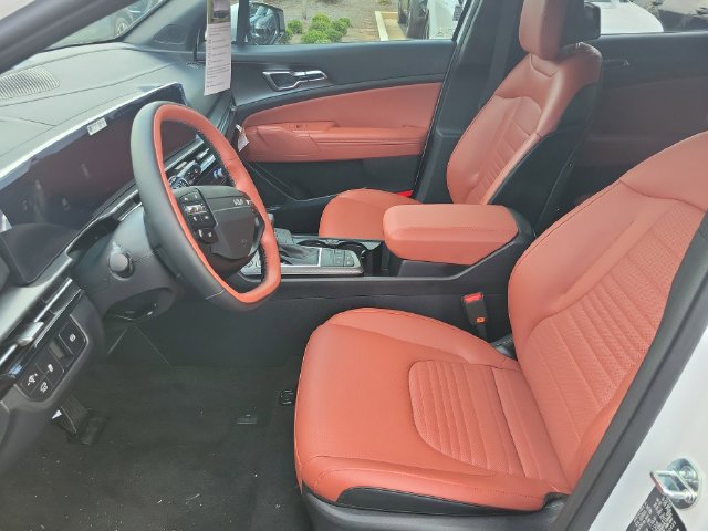 New 2026 Kia Sportage SX FWD image 17