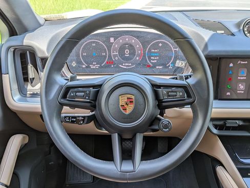 Certified 2025 Porsche Cayenne Coupe AWD/4WD image 7
