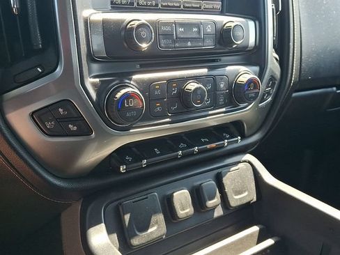 Used 2015 Chevrolet Silverado 1500 LTZ Z71 w/ LTZ Plus Package AWD/4WD image 15