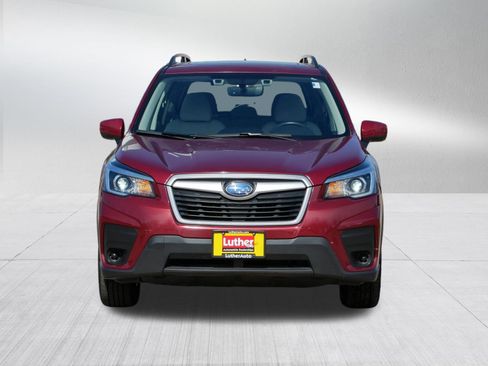 Used 2019 Subaru Forester Premium image 2
