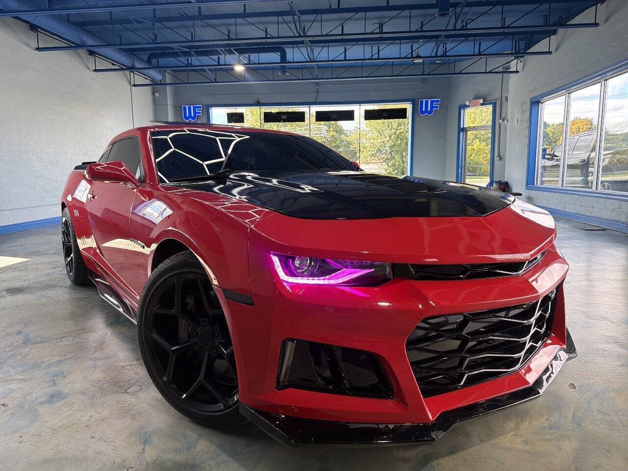 Used 2014 Chevrolet Camaro SS w/ RS Package RWD image 9