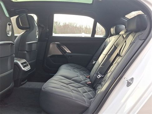 New 2026 BMW 740i xDrive 740i xDrive w/ Executive Package image 9