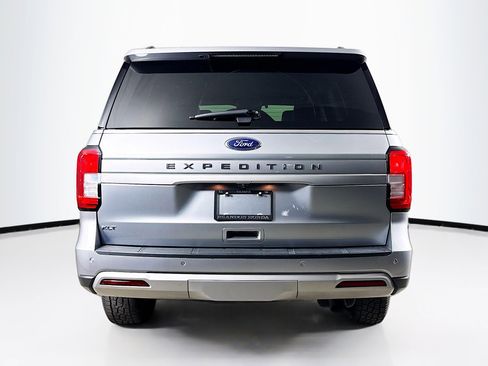 Used 2024 Ford Expedition XLT image 32