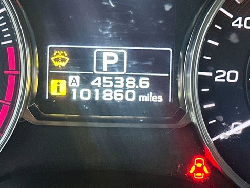 Used 2016 Subaru Crosstrek 2.0i Limited image 16