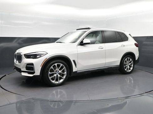Certified 2023 BMW X5 sDrive40i w/ Climate Comfort Package RWD image 3