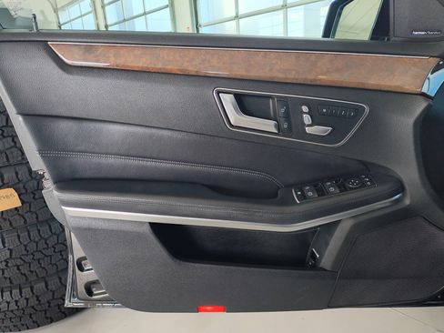 Used 2016 Mercedes-Benz E 350 4MATIC Wagon image 12