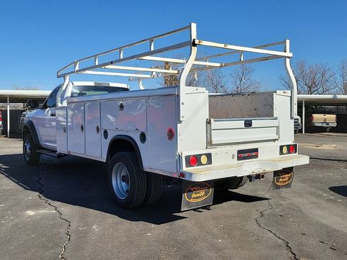 Used 2021 RAM 4500 Tradesman RWD image 3