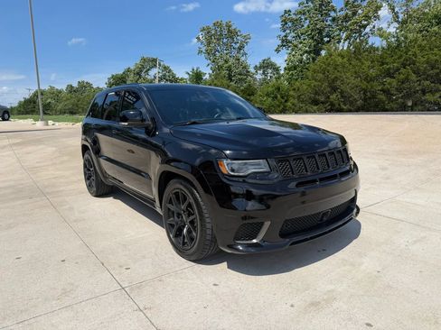 Used 2018 Jeep Grand Cherokee Trackhawk AWD/4WD image 3