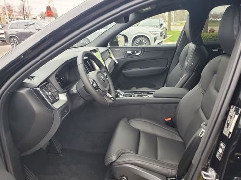 New 2026 Volvo XC60 B5 Ultra w/ Protection Package Premier AWD/4WD image 13