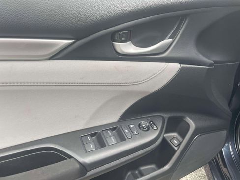 Used 2018 Honda Civic EX image 17