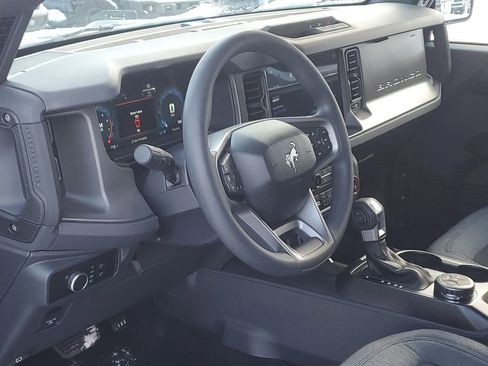 New 2025 Ford Bronco 4-Door image 8