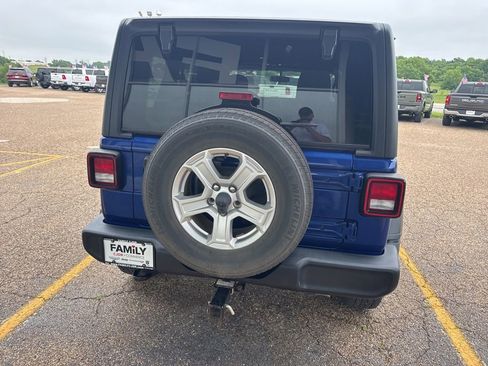 Used 2019 Jeep Wrangler Unlimited Sport S AWD/4WD image 4