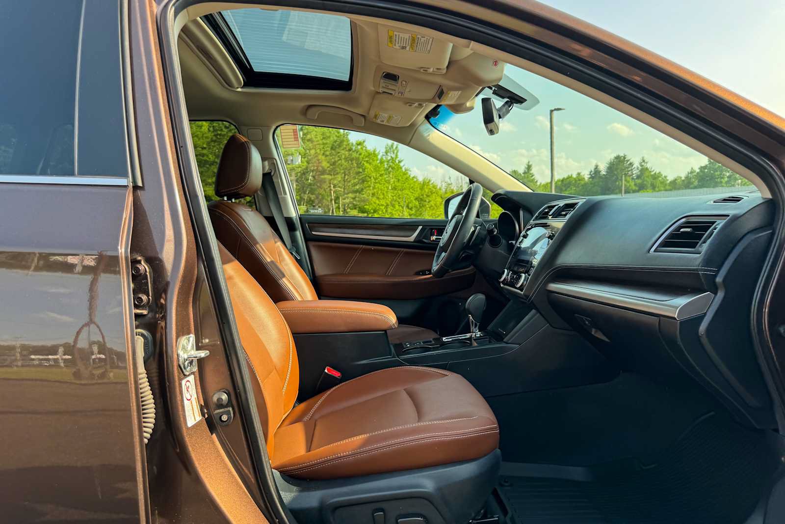 Used 2019 Subaru Outback 2.5i Touring AWD/4WD image 9