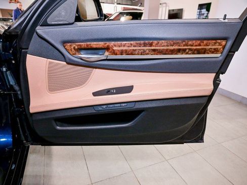 Used 2015 BMW 740Li xDrive image 26