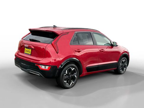 Used 2024 Kia Niro Wind w/ Wind Preserve Package image 5