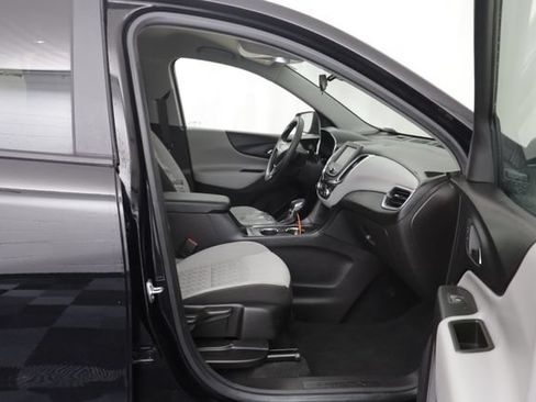 Used 2024 Chevrolet Equinox LS w/ LS Convenience Package FWD image 19