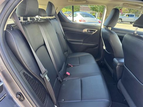 Used 2014 Lexus CT 200h FWD image 22