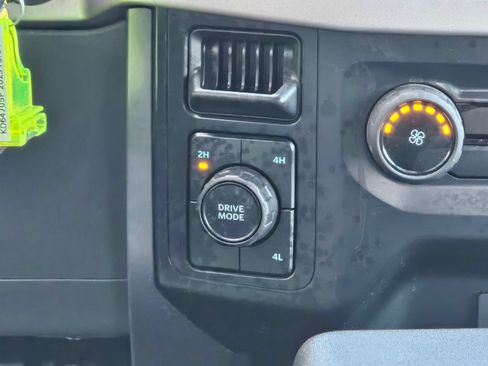 Used 2023 Ford F150 XLT AWD/4WD image 14