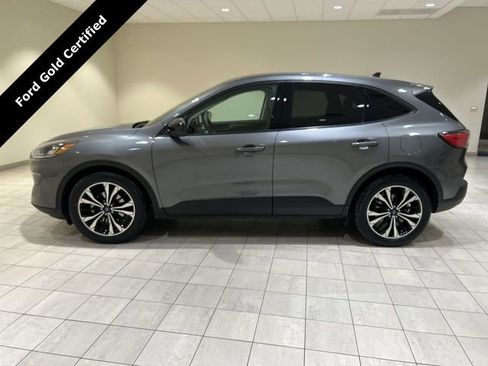 Certified 2022 Ford Escape SE w/ SE Sport Appearance Package image 2