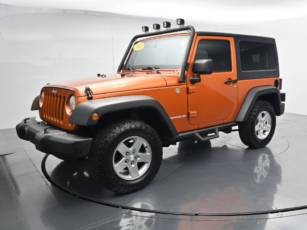 Used 2011 Jeep Wrangler Rubicon w/ Dual Top Group AWD/4WD image 4