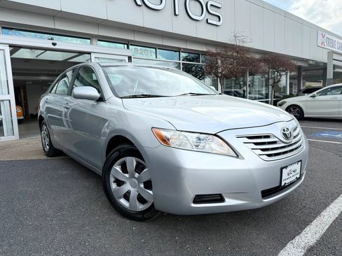 Used 2007 Toyota Camry LE image 1