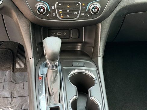 Used 2024 Chevrolet Equinox LT AWD/4WD image 33
