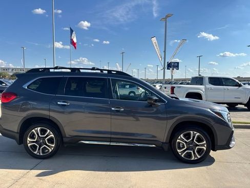 Used 2026 Subaru Ascent Touring AWD/4WD image 2