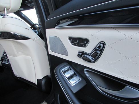 Used 2018 Mercedes-Benz S 560 4MATIC Sedan image 43