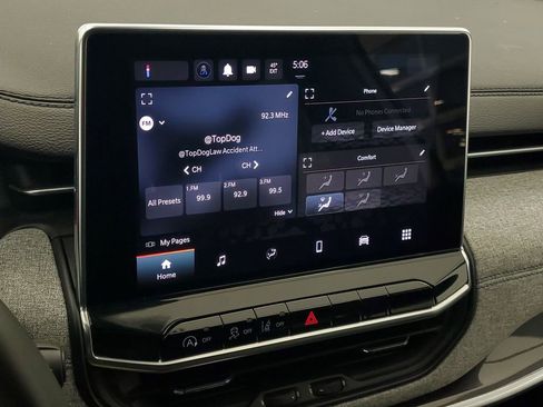 Used 2023 Jeep Compass Latitude image 17