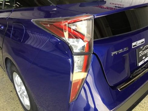 Used 2017 Toyota Prius Three w/ Protection Package image 15