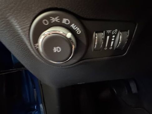 New 2026 Jeep Compass Limited image 21