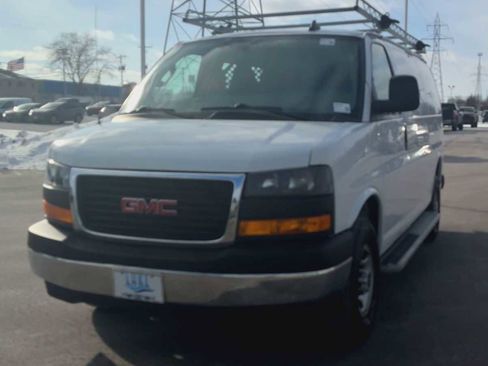 Certified 2022 GMC Savana 2500 w/ Driver Convenience Package image 7