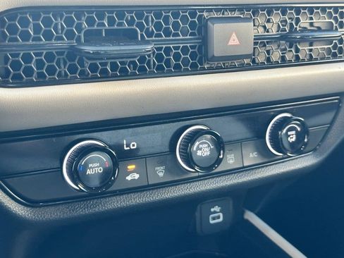 Used 2023 Honda HR-V LX image 17