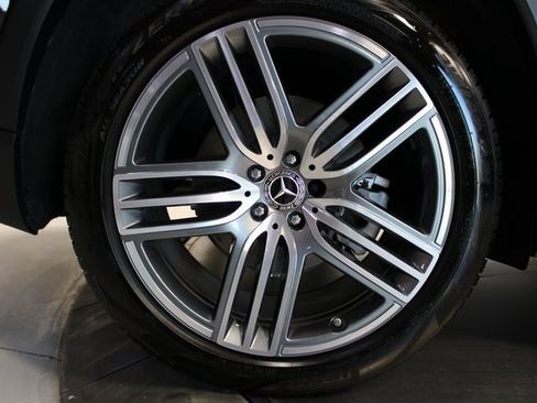 Used 2025 Mercedes-Benz GLS 450 GLS 450 4MATIC image 39