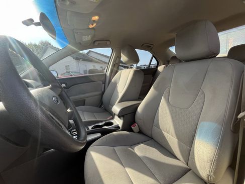 Used 2010 Ford Fusion SE image 16