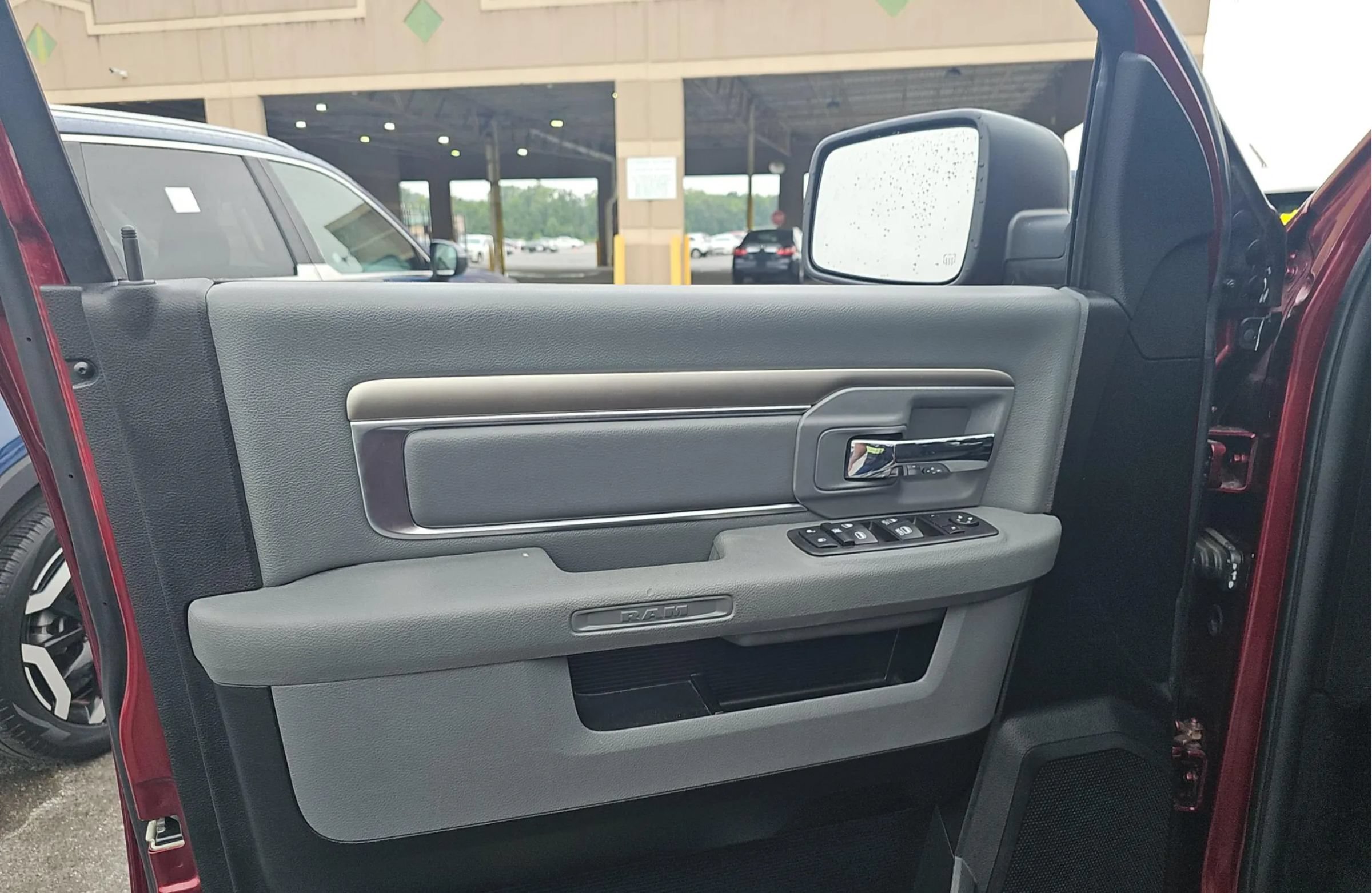 Used 2019 RAM 1500 Warlock AWD/4WD image 13
