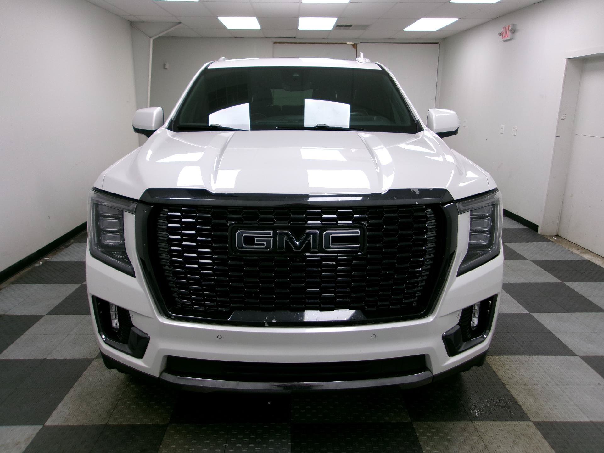 Used 2023 GMC Yukon Denali Ultimate AWD/4WD image 19
