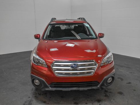 Used 2017 Subaru Outback 2.5i Premium image 2